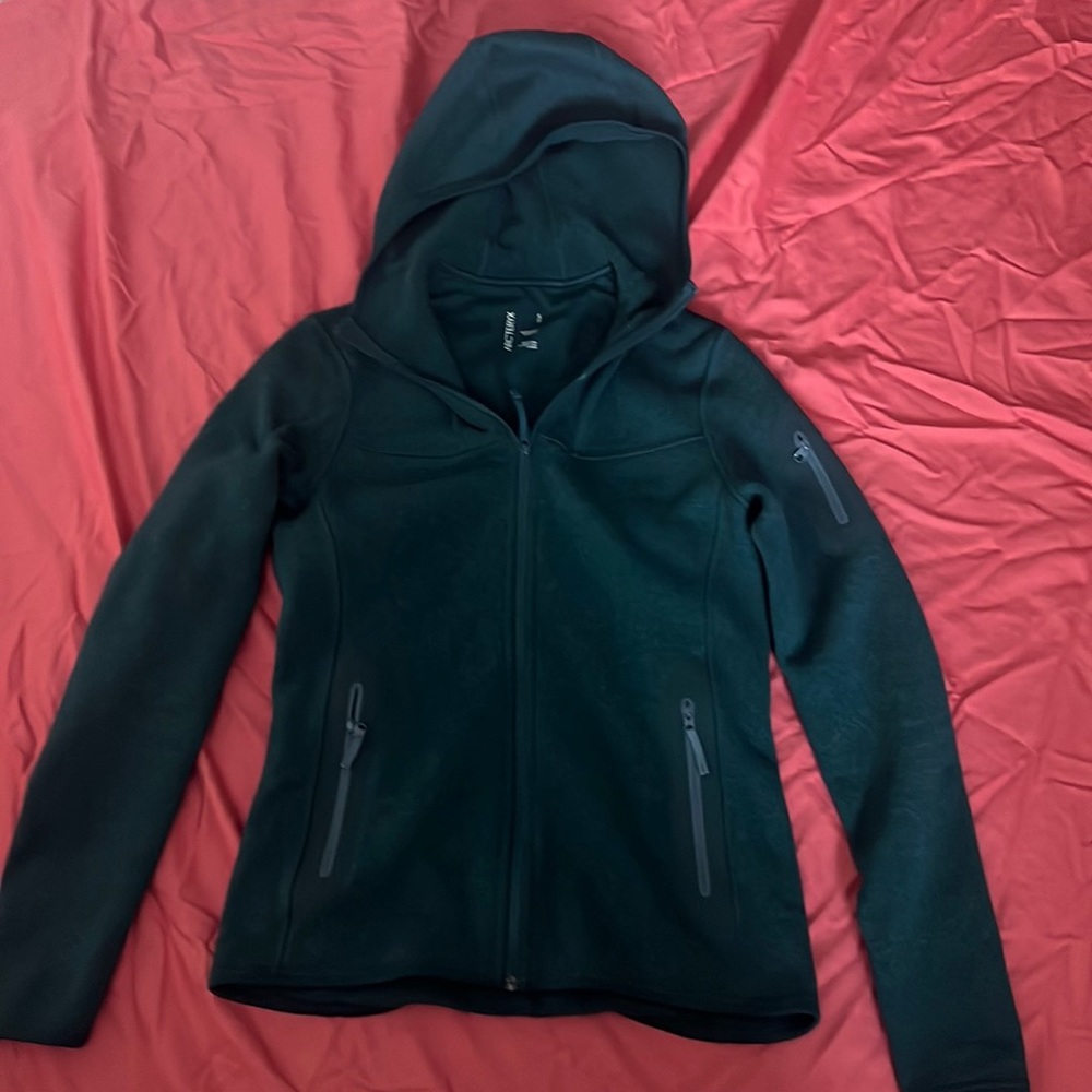 Women’s Arc’teryx Fitted Zip Up size small
